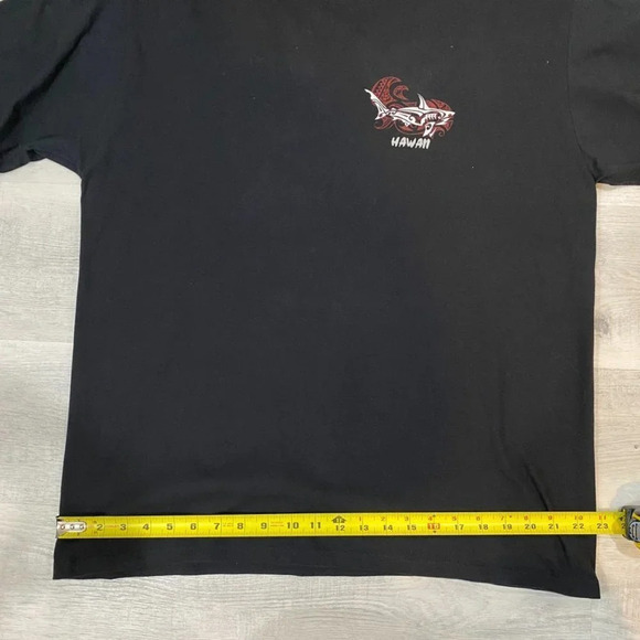 Hawai'i Shirts with Shark Graphic Print Mens Short Sleeve T Size L - Picture 9 of 14